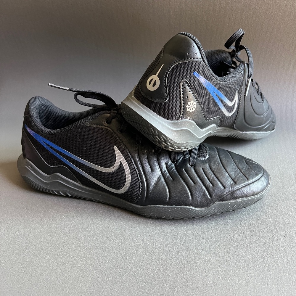 Nike Men's Black and Blue Athletic Shoes